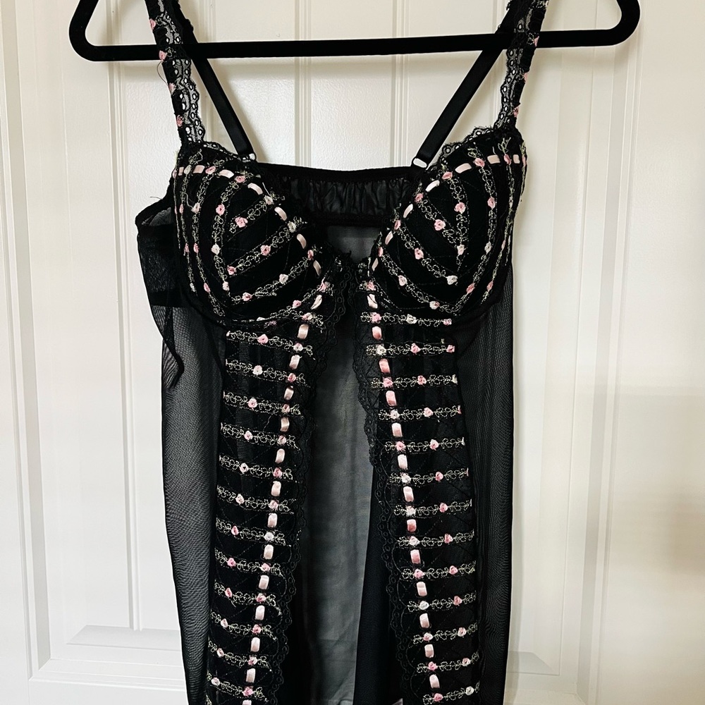 Donna Loren Gold Label Embroidered Lingerie Top